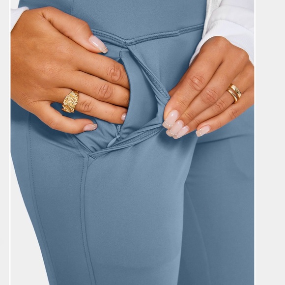 HALARA softly zero high waisted joggers in Blue shadow Size xs PETITE NWT - Picture 3 of 14